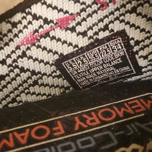 Skechers Women's Black & White Pattern Flats Stretch Fit Size 5.5 - Picture 8 of 8